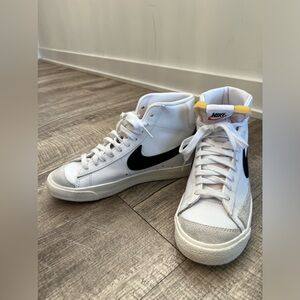 Women’s Nike Blazer Mid ‘77